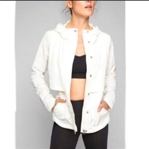 Athleta Aerate perforated, hooded jacket cream Sz XXS